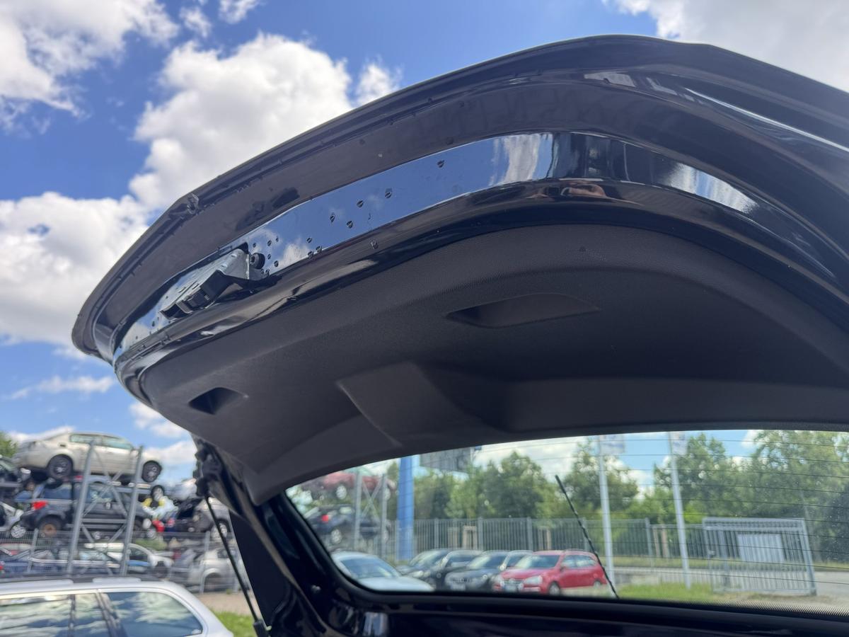 Opel Corsa D original Heckklappe mit Heckscheibe 5-T&uuml;rer Z20R Saphirschwarz Metallic Bj.2008
